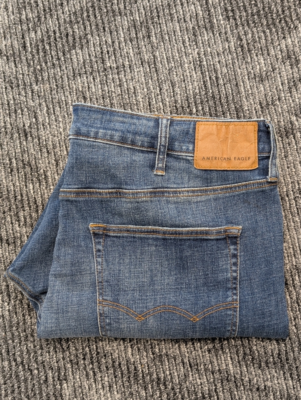 American Eagle Next Level Flex Original Taper Distressed Jeans 38x32 - Picture 14 of 15